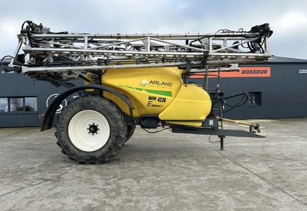 Pulvérisateur agricole traîné 3000L AgriMax Pro — équipement agricole Afrique centrale